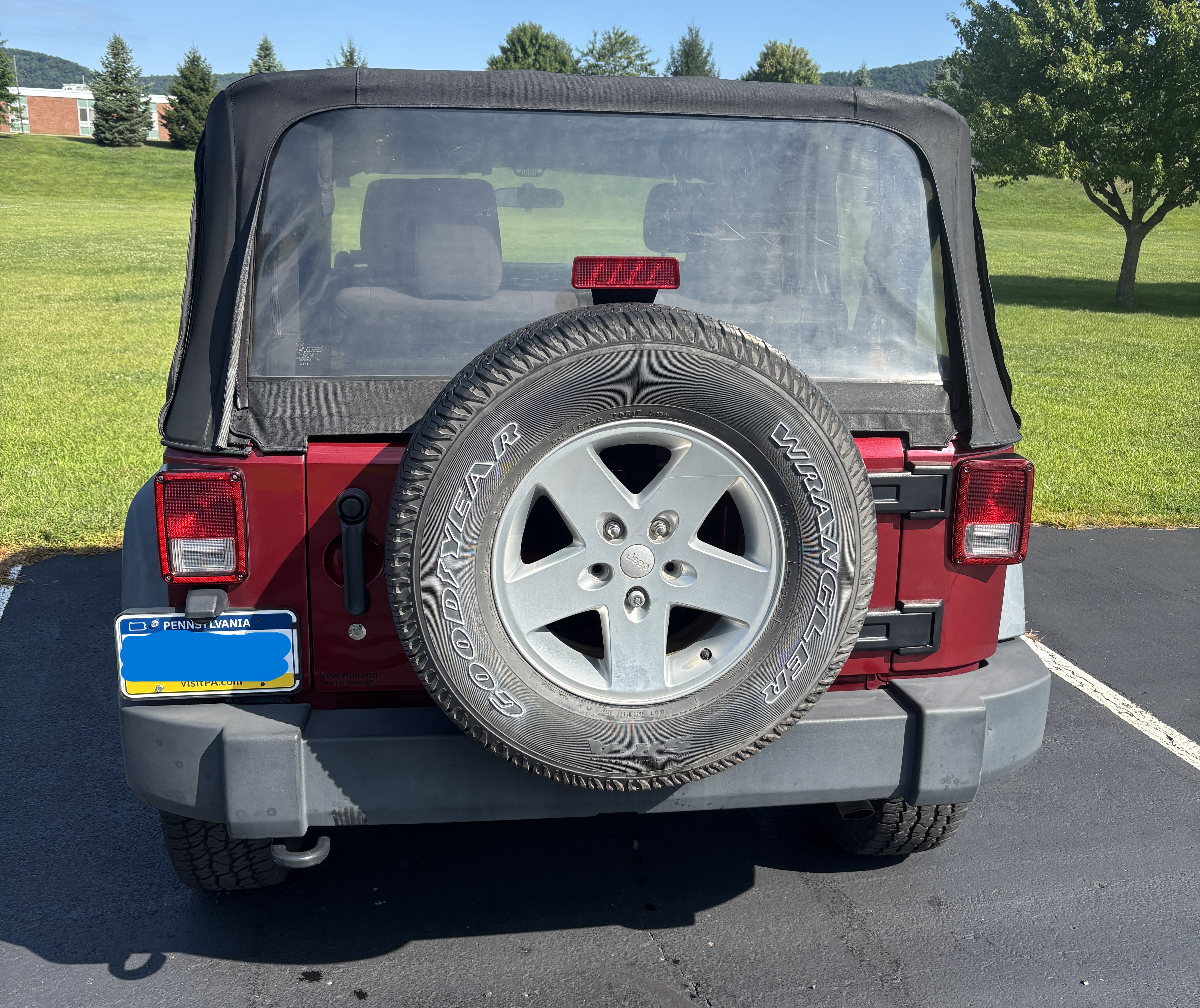 Used 2012 Jeep Wrangler Sport AWD/4WD image 2