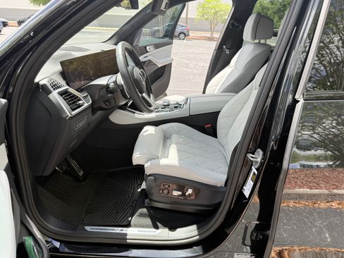 Used 2025 BMW X5 sDrive40i w/ Executive Package image 10