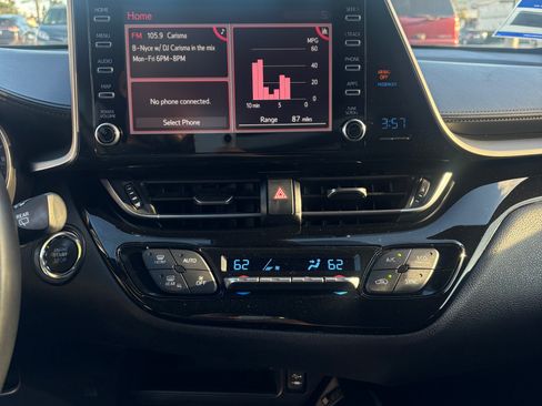 Used 2019 Toyota C-HR XLE FWD image 20