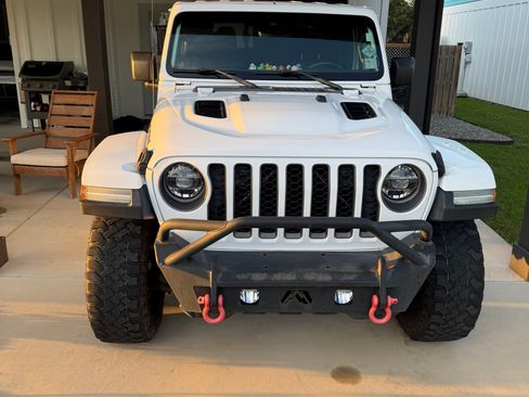 Used 2020 Jeep Gladiator Rubicon AWD/4WD image 2