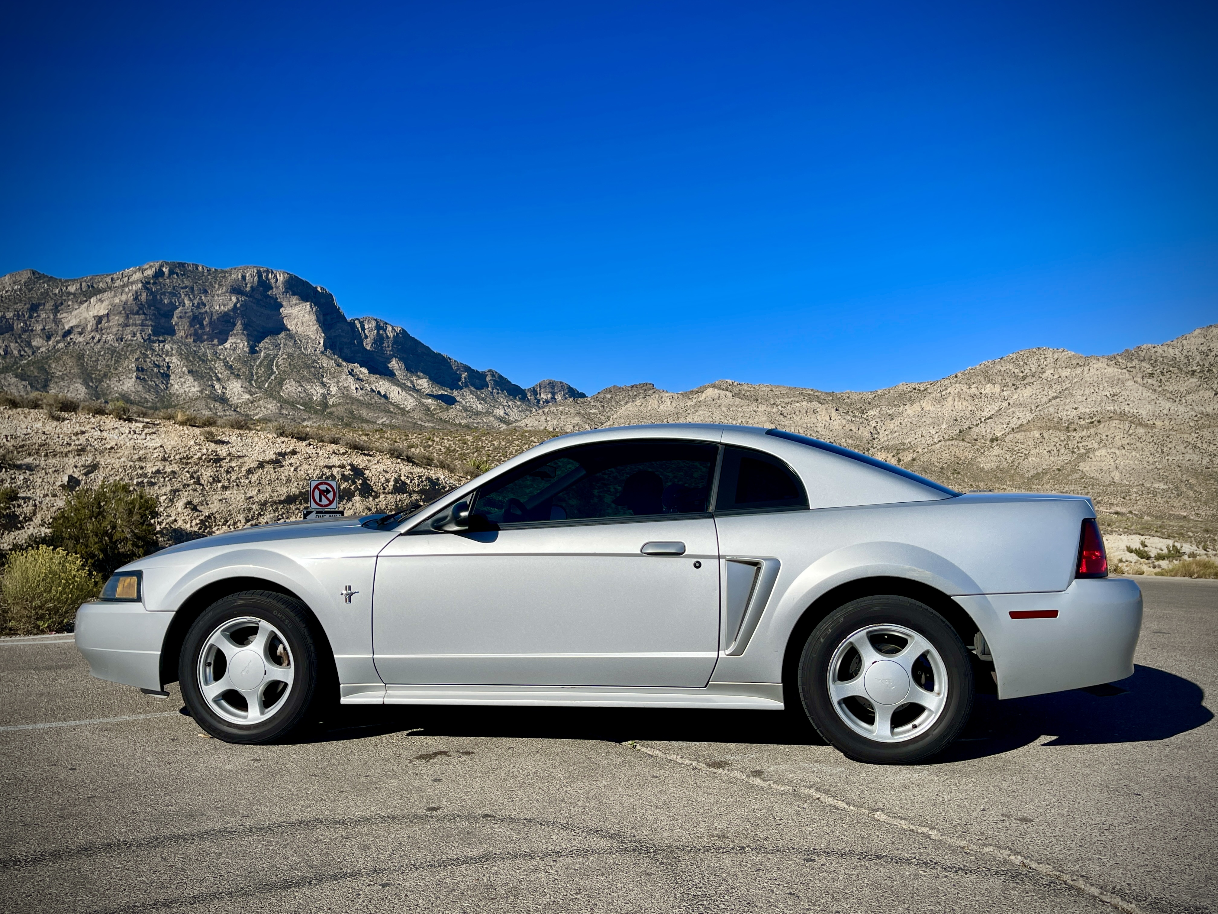 Used 2003 Ford Mustang Coupe RWD image 16
