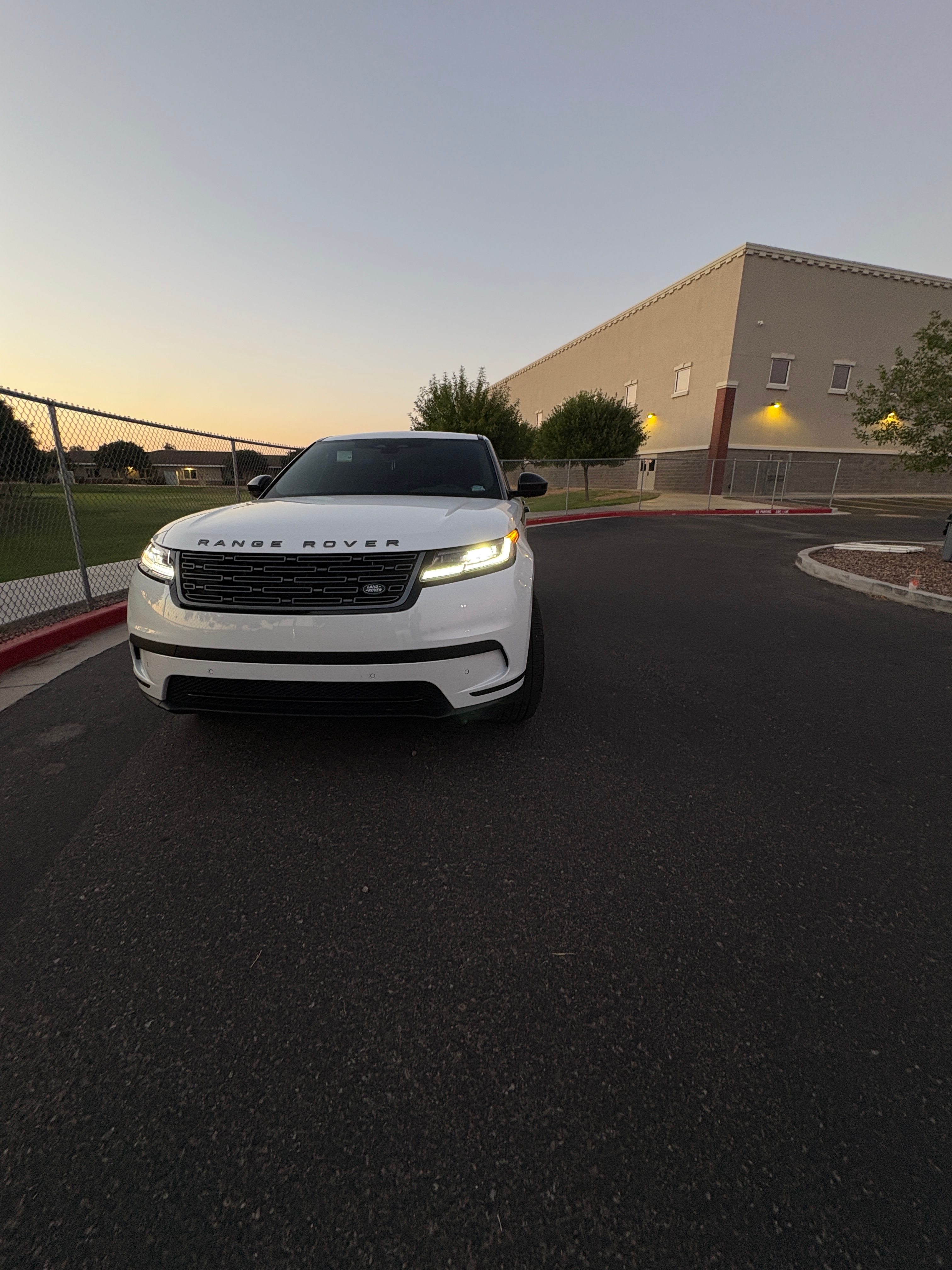 Used 2025 Land Rover Range Rover Velar S AWD/4WD image 2