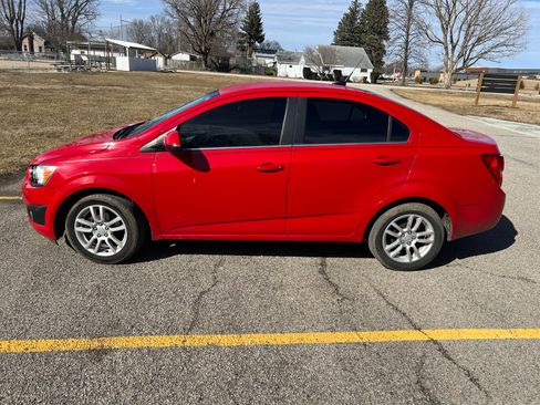 Used 2013 Chevrolet Sonic LT w/ Wheels and Fog Lamp Package image 5