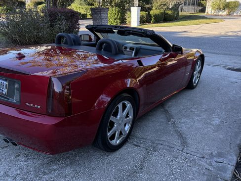 Used 2005 Cadillac XLR Convertible 2D image 14
