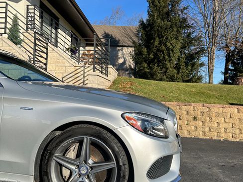 Used 2017 Mercedes-Benz C 300 4MATIC Sedan image 4