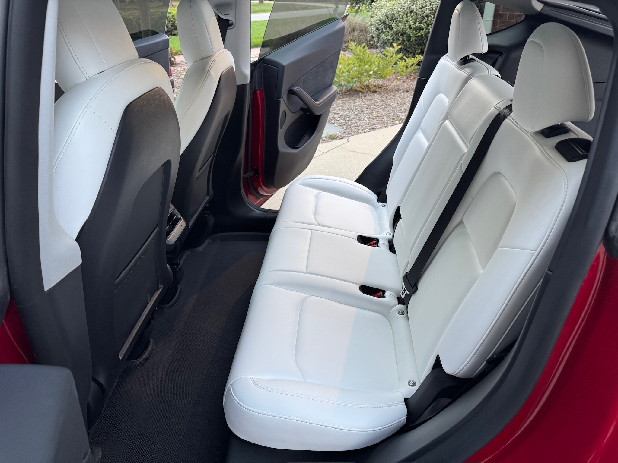 Used 2022 Tesla Model Y Performance AWD/4WD image 11