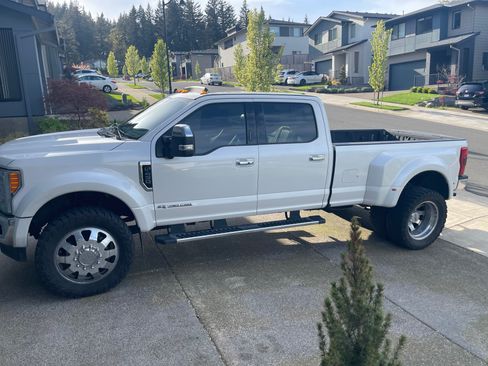 Used 2019 Ford F450 Lariat w/ Lariat Ultimate Package image 1