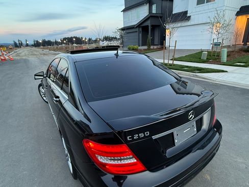 Used 2013 Mercedes-Benz C 250 Sedan image 12