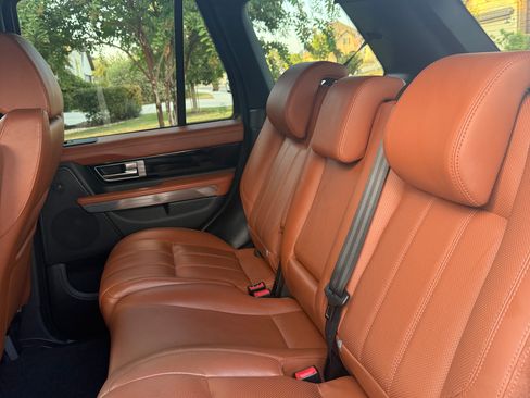 Used 2013 Land Rover Range Rover Sport HSE LUX AWD/4WD image 6