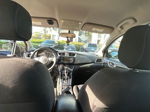 Used 2018 Nissan Sentra SR image 15