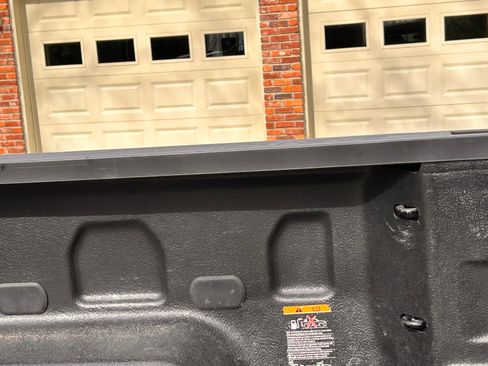 Used 2023 Chevrolet Silverado 1500 LT image 4