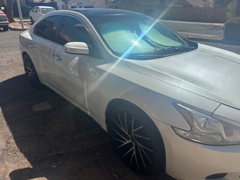 Used 2014 Nissan Maxima 3.5 SV w/ Premium Package FWD image 5