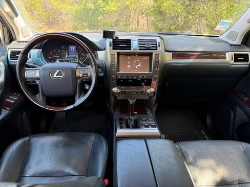 Used 2019 Lexus GX 460 Luxury image 10