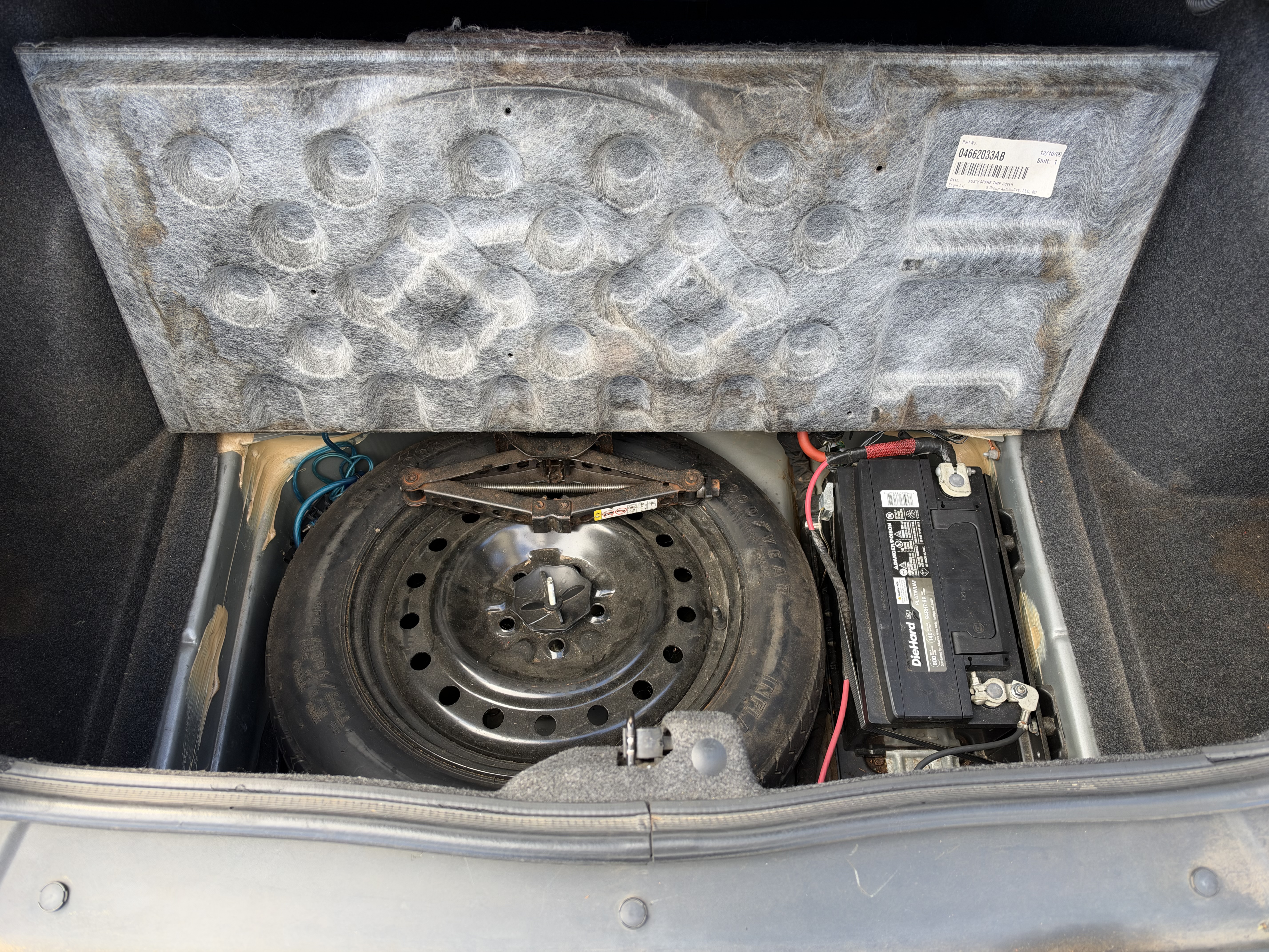 Used 2010 Dodge Challenger SE RWD image 31