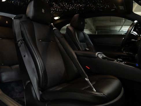 Used 2015 Rolls-Royce Wraith image 22