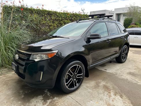 Used 2013 Ford Edge SEL image 14
