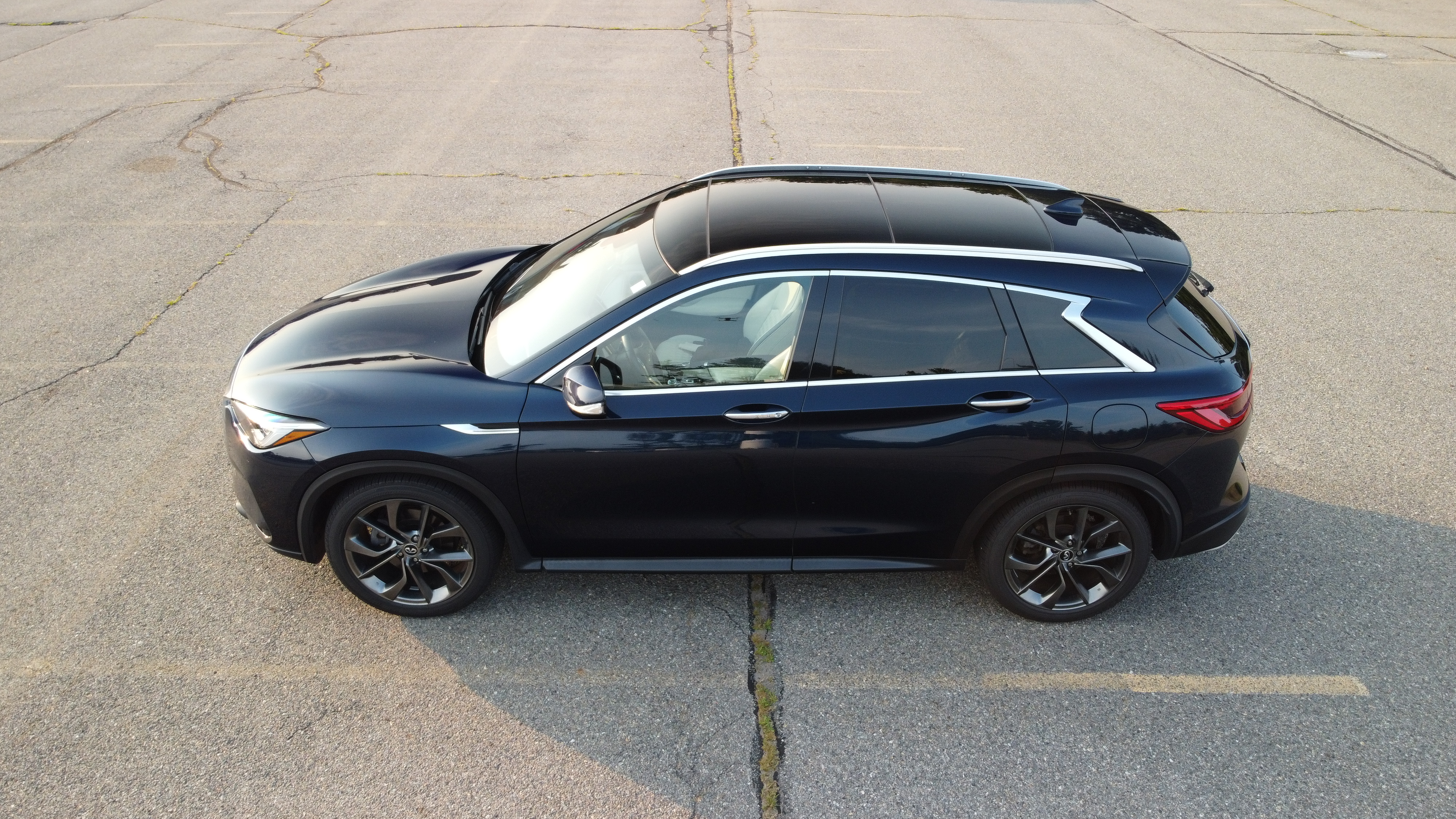 Used 2019 INFINITI QX50 Essential w/ Sensory Package AWD/4WD image 15