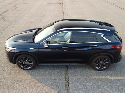 Used 2019 INFINITI QX50 Essential w/ Sensory Package AWD/4WD image 15
