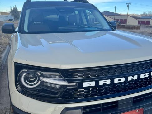 Used 2025 Ford Bronco Sport Outer Banks image 8