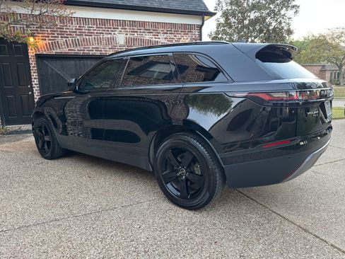 Used 2018 Land Rover Range Rover Velar S image 5