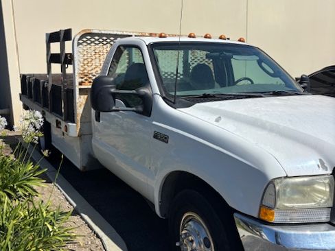 Used 2003 Ford F350 2WD Regular Cab DRW Super Duty image 2