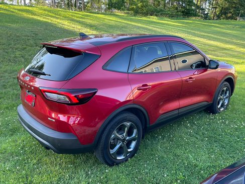 Used 2025 Ford Escape ST-Line w/ Tech Pack #1 AWD/4WD image 4