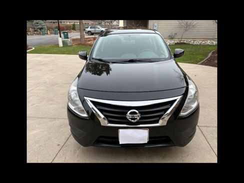Used 2019 Nissan Versa S image 5