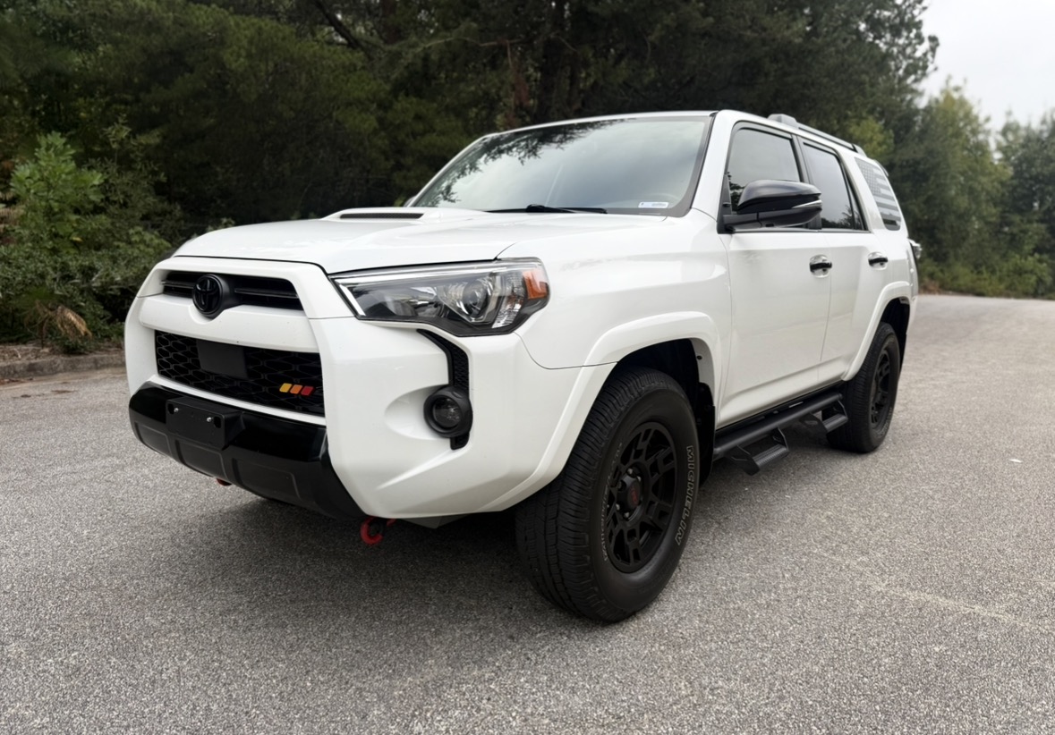 Used 2021 Toyota 4Runner Venture w/ Moonroof Package AWD/4WD image 1