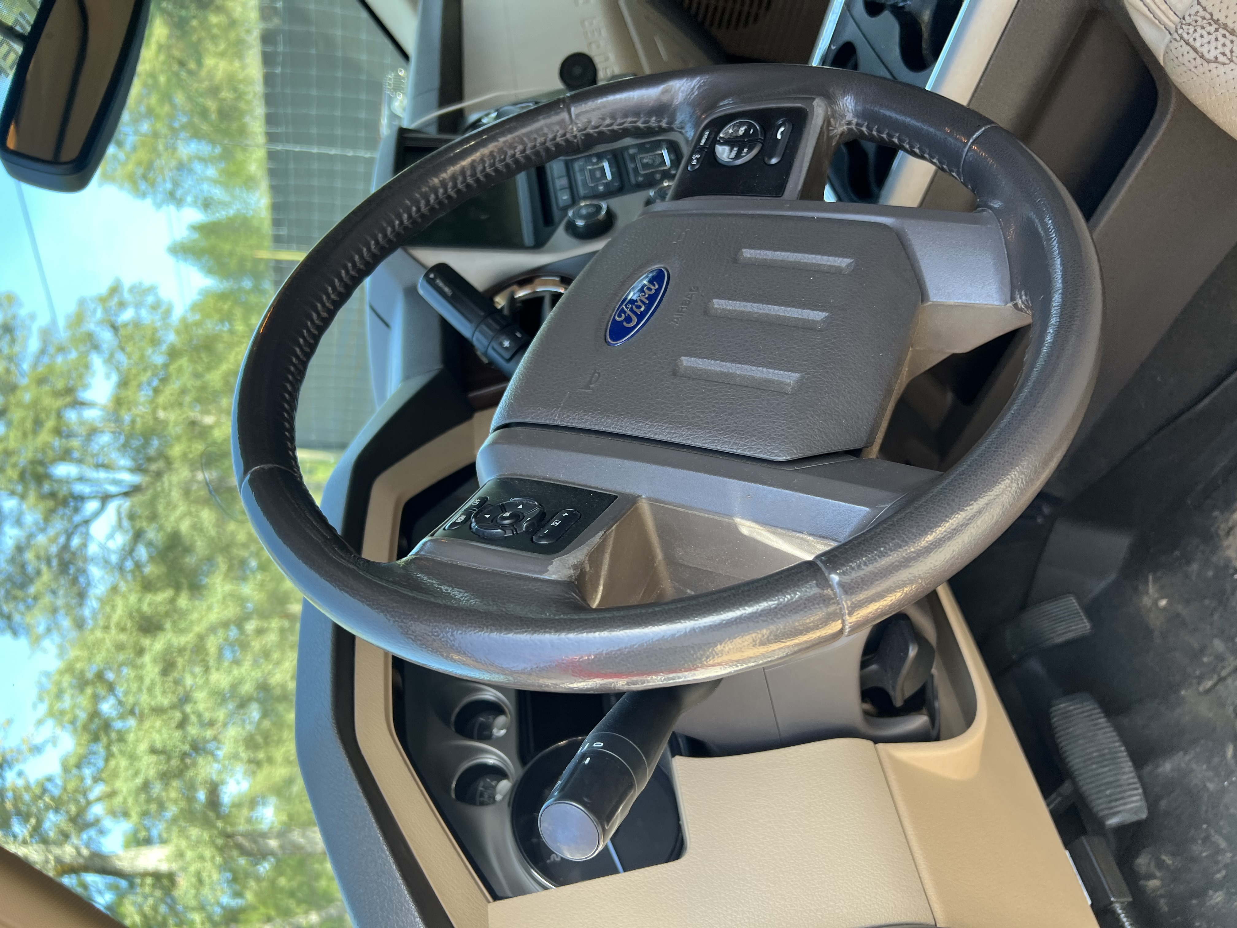 Used 2016 Ford F350 Lariat w/ Lariat Ultimate Package AWD/4WD image 6