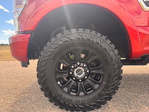 Used 2022 Ford F350 Platinum w/ Tremor Off-Road Package image 11