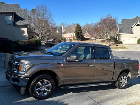 Used 2018 Ford F150 XLT w/ Equipment Group 301A Mid image 8