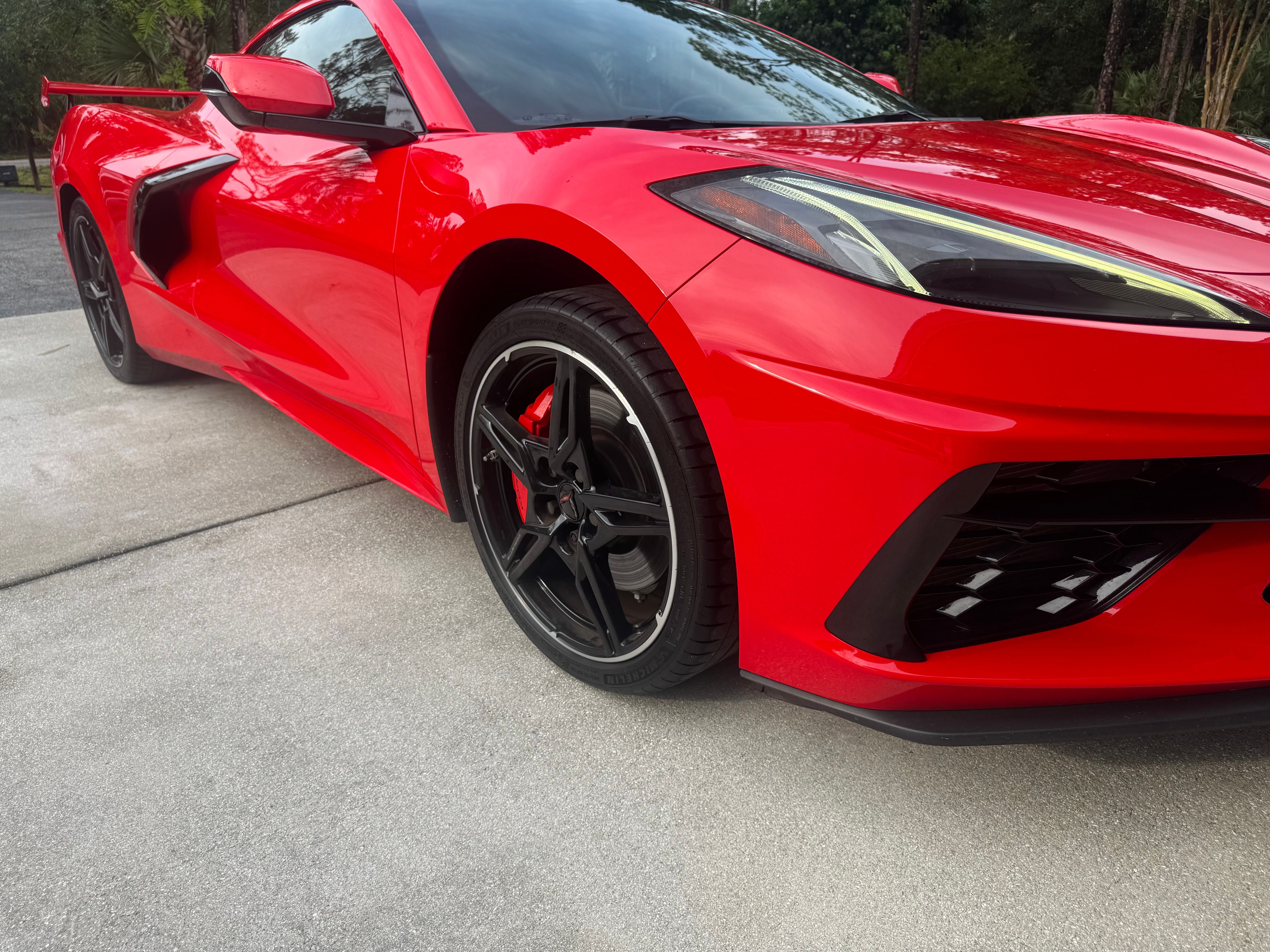 Used 2022 Chevrolet Corvette Stingray Preferred Cpe w/ Z51 Performance Package RWD image 5