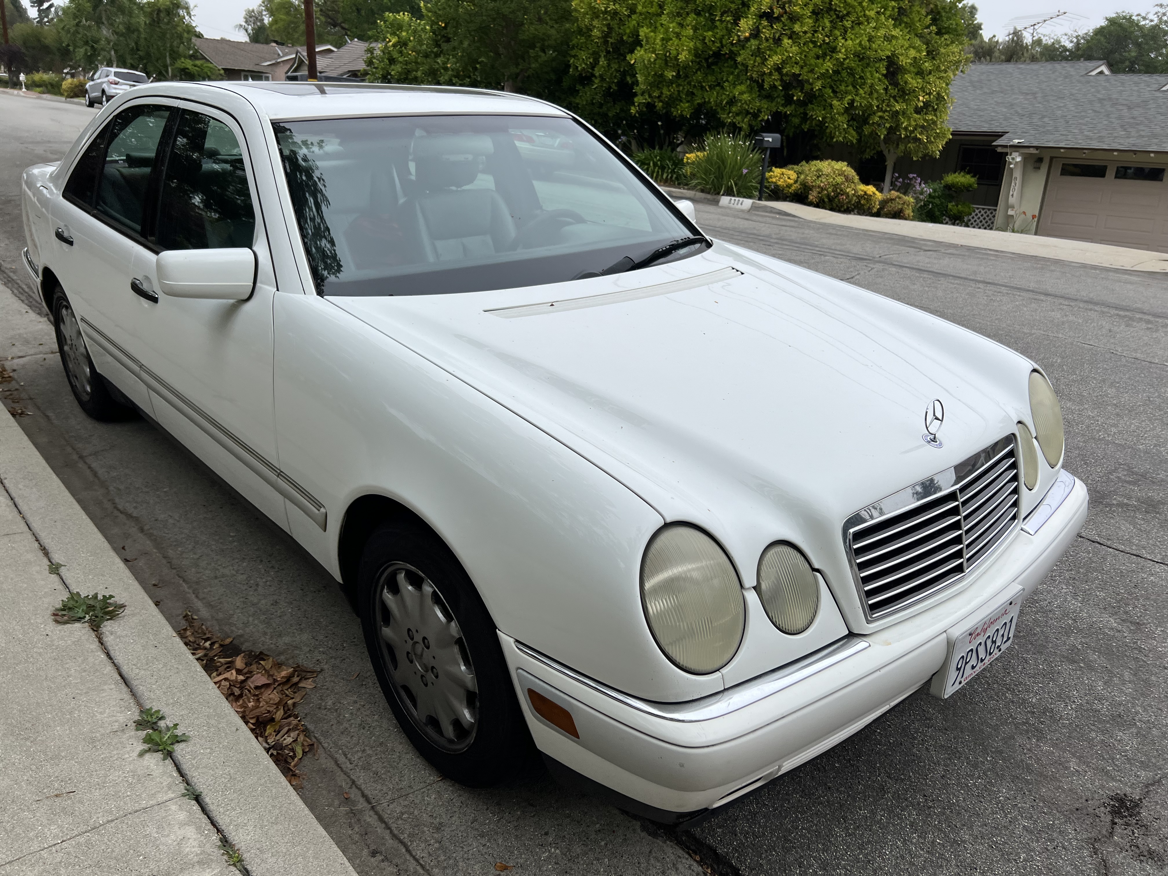 Used 1997 Mercedes-Benz E 320 Sedan image 2