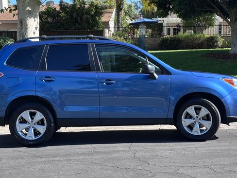 Used 2016 Subaru Forester 2.5i w/ Alloy Wheel Package image 11