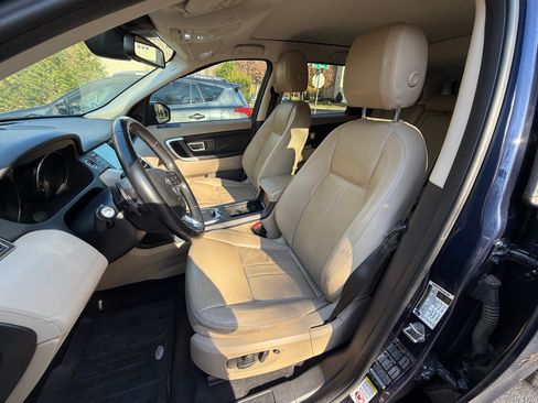 Used 2019 Land Rover Discovery Sport HSE image 21