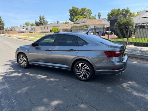 Used 2020 Volkswagen Jetta SEL Premium FWD image 6