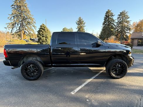 Used 2015 RAM 1500 Express image 1