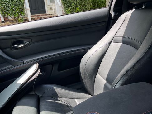 Used 2011 BMW 335i Coupe image 18