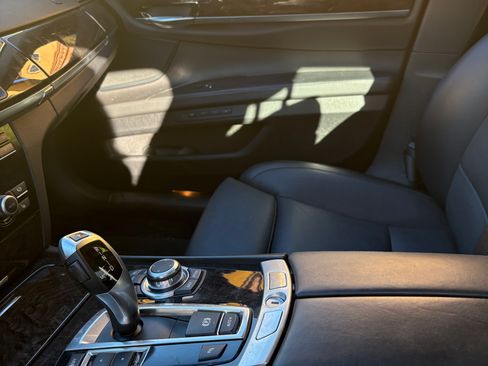 Used 2012 BMW 750Li image 5