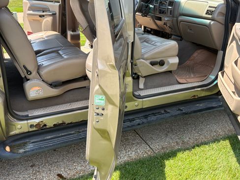 Used 2000 Ford Excursion XLT RWD image 14