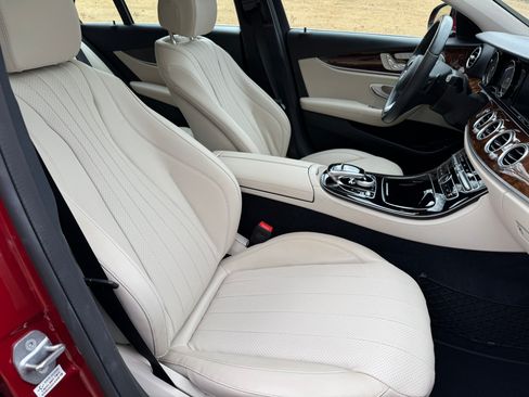 Used 2018 Mercedes-Benz E 300 image 28