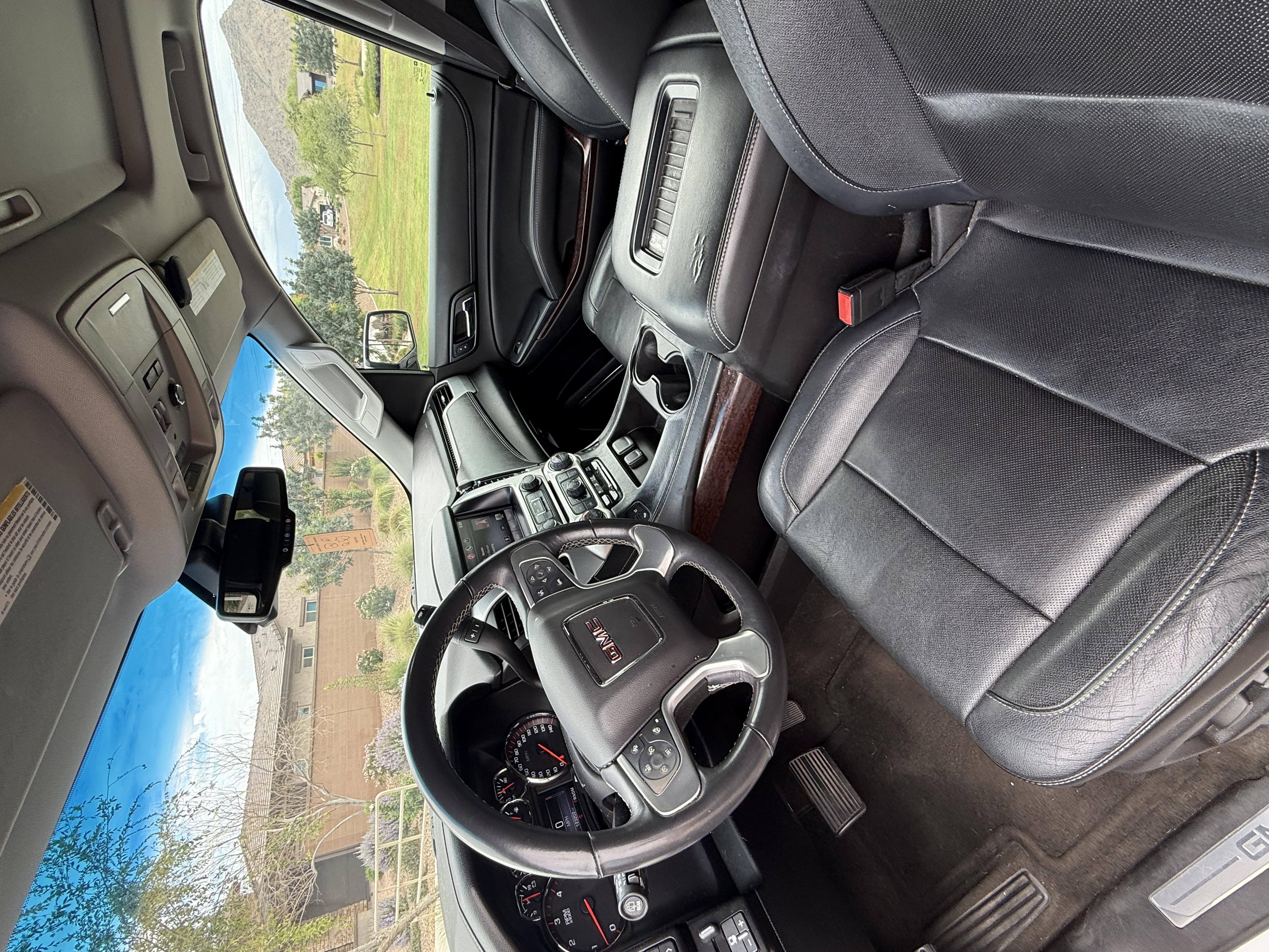 Used 2015 GMC Yukon SLT w/ HD Trailering Package RWD image 6