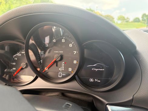 Used 2016 Porsche Cayman RWD image 12