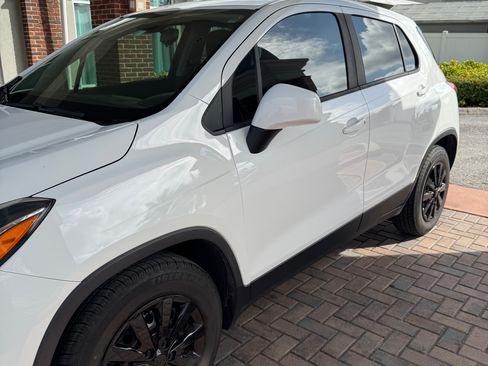 Used 2017 Chevrolet Trax LS image 5