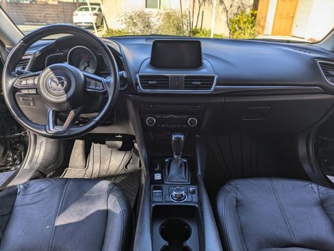Used 2018 MAZDA MAZDA3 Grand Touring image 13