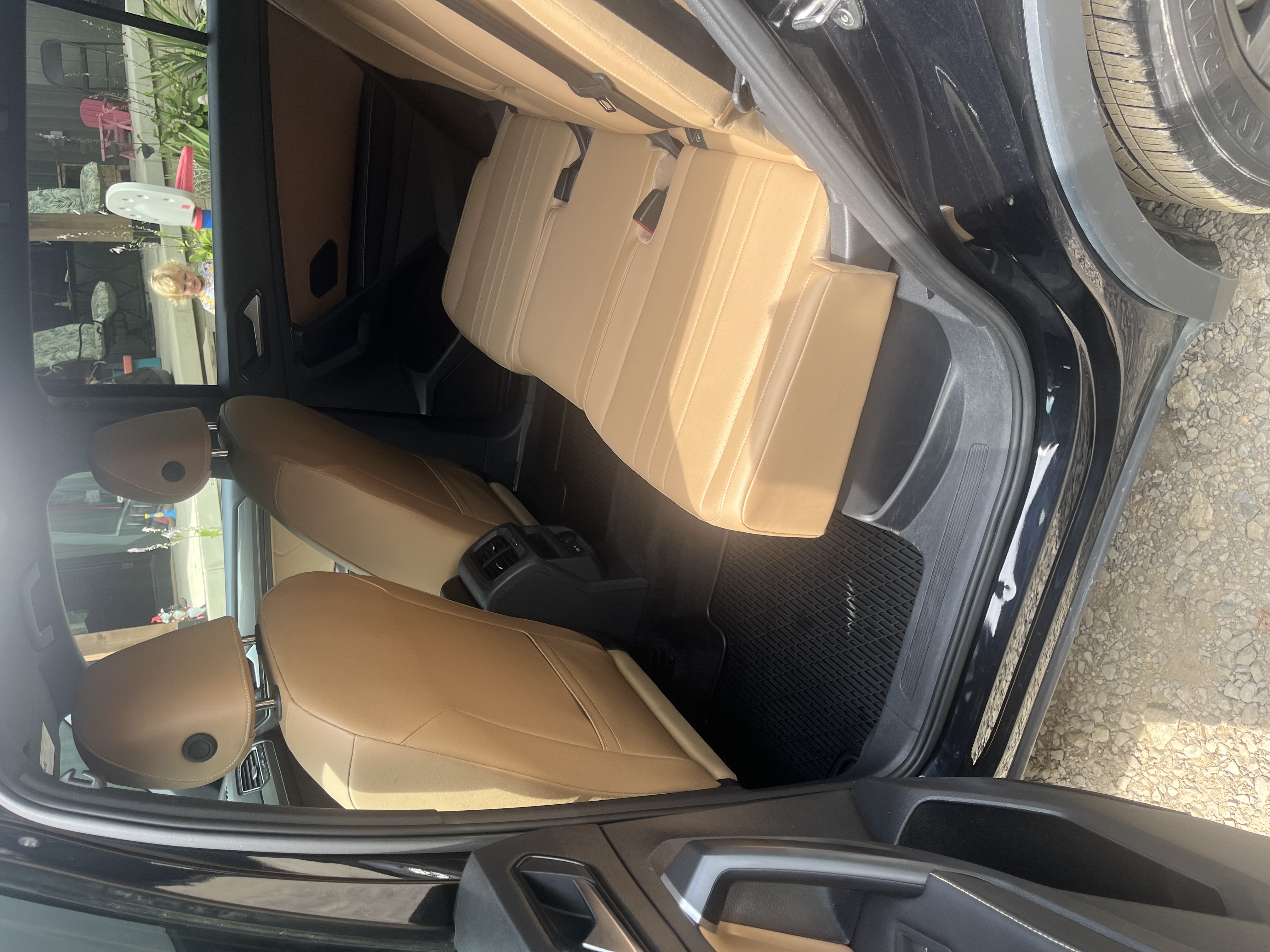Used 2024 Volkswagen Tiguan SE AWD/4WD image 4