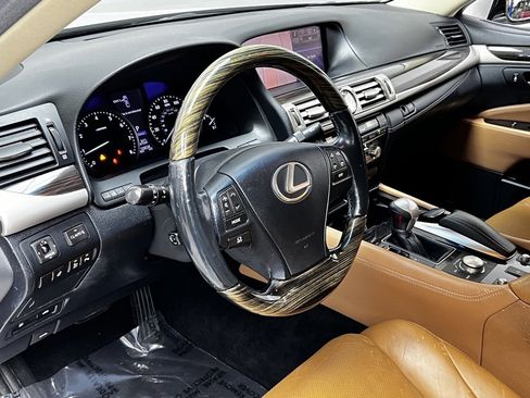 Used 2013 Lexus LS 460 image 8