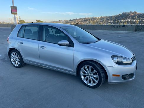 Used 2014 Volkswagen Golf TDI FWD image 16