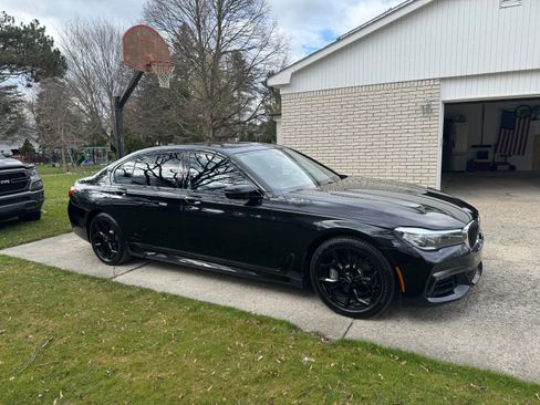 Used 2019 BMW 740i xDrive image 1