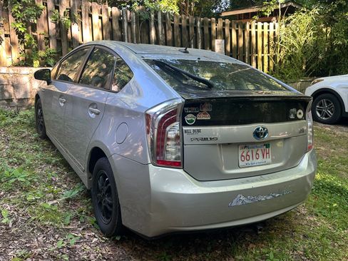Used 2013 Toyota Prius Four FWD image 12